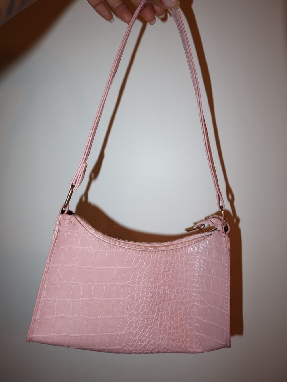 SHEIN Pink Croc-Embossed Shoulder Bag